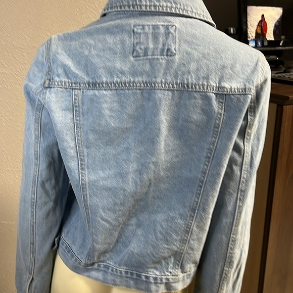 Forever,21 Classic Denim Jacket - Picture 3 of 4